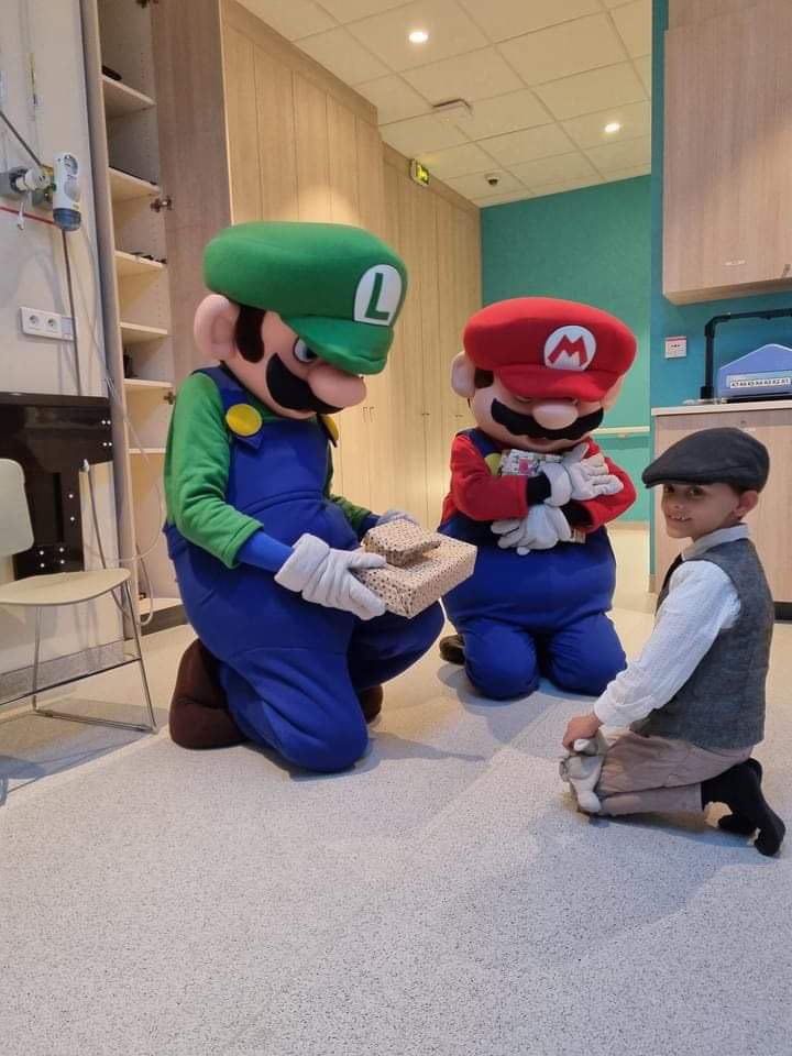 08bff318-cd9c-40a2-bf9c-82b3abf5e769