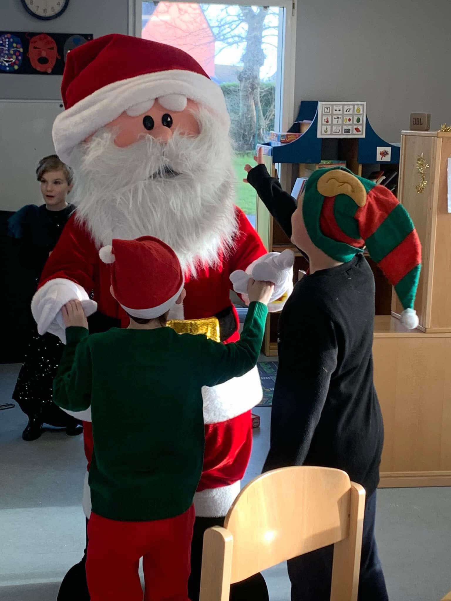 104764dc-2e96-4a72-aa33-1ce03fdb5925