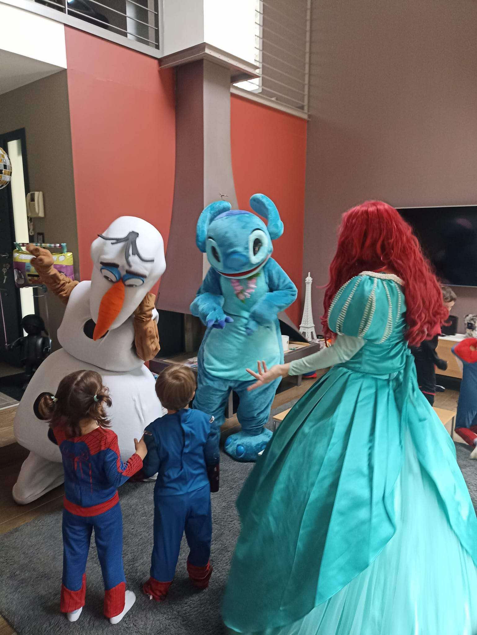 32716285-5dbb-4c4e-bfc8-7439508ddd85