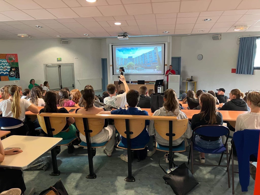 4caa9361-996f-40a2-bd45-fc0f9bf9015e