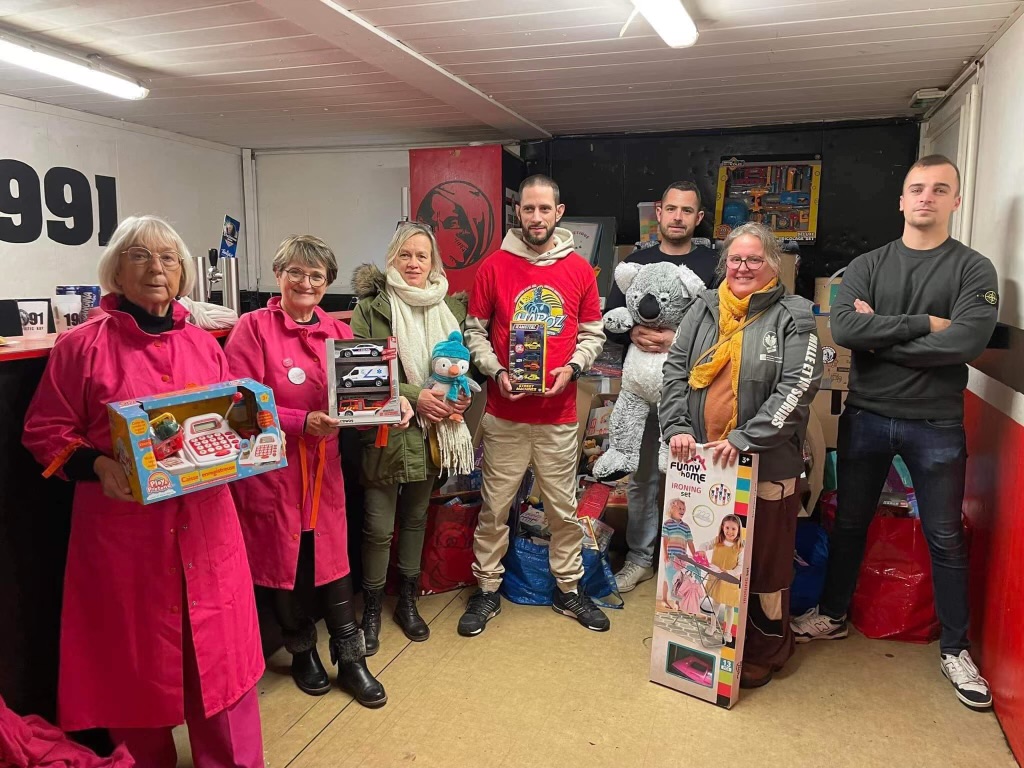 a4feea0a-7c49-4aa4-9ab8-15d25da855bf