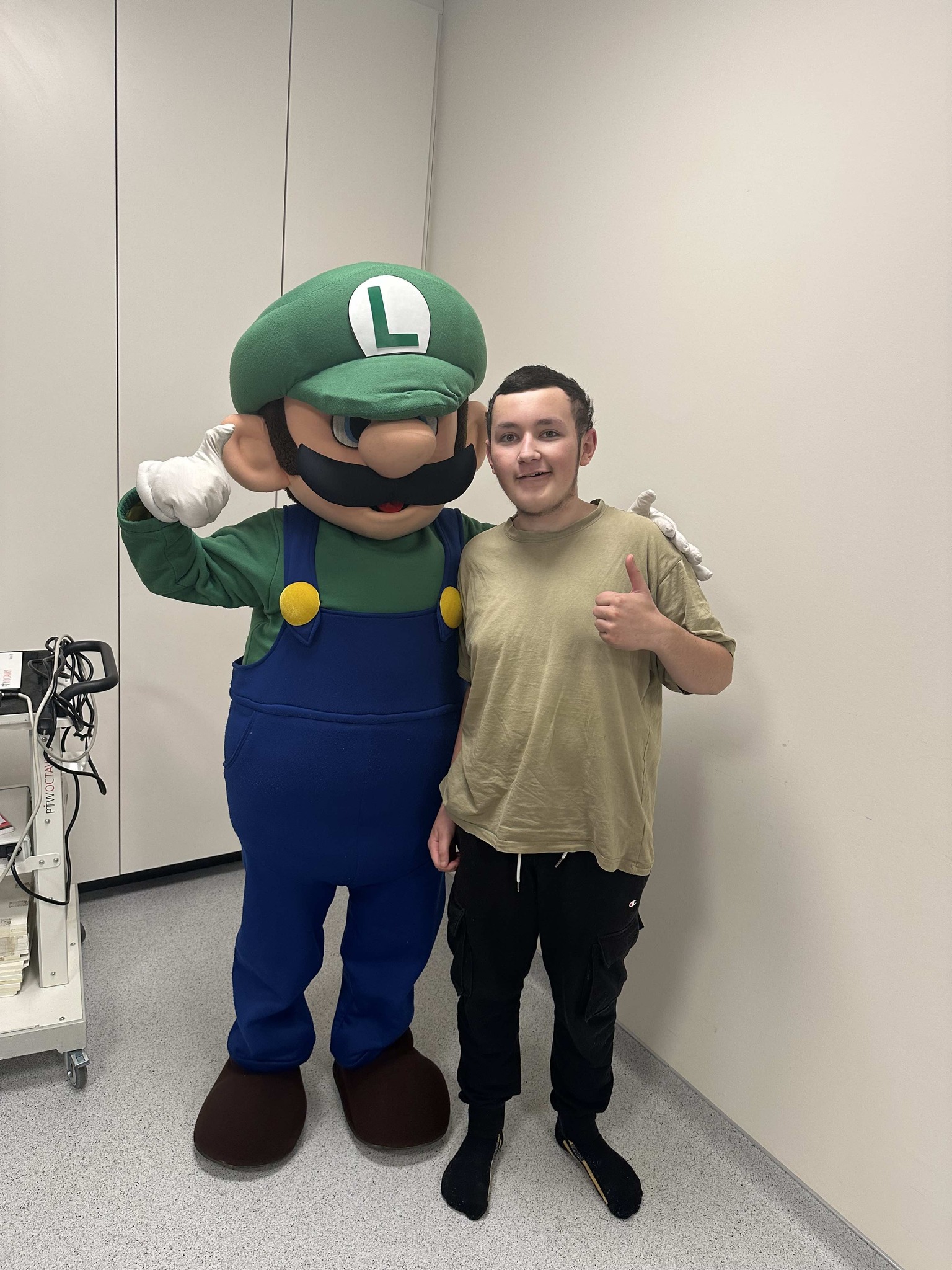 b8a43779-71d0-4398-b69c-eca7ebd51c17