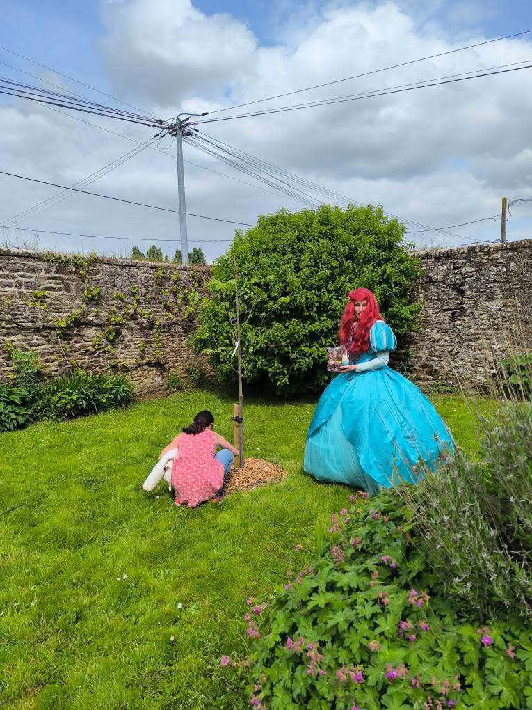 f0af7dfd-5aa2-464a-a53a-6b7a93c09735